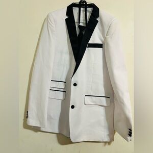 Elegant White Blazer with Black Accents